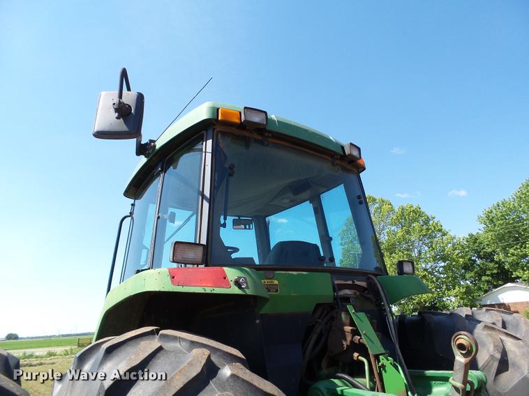 image for item DB4027 1992 John Deere 7800 tractor