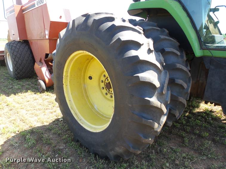 image for item DB4027 1992 John Deere 7800 tractor