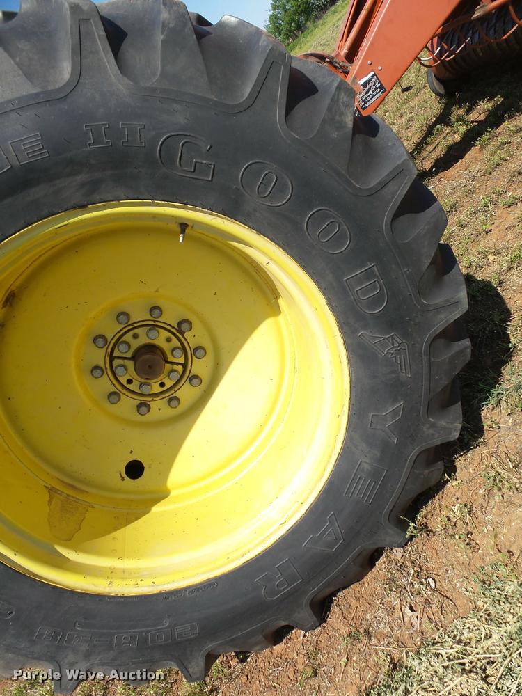 image for item DB4027 1992 John Deere 7800 tractor