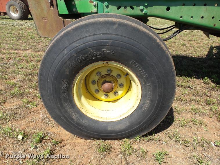 image for item DB4027 1992 John Deere 7800 tractor