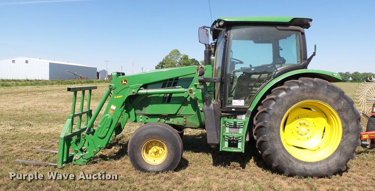image for item DB4028 2012 John Deere 6125R tractor