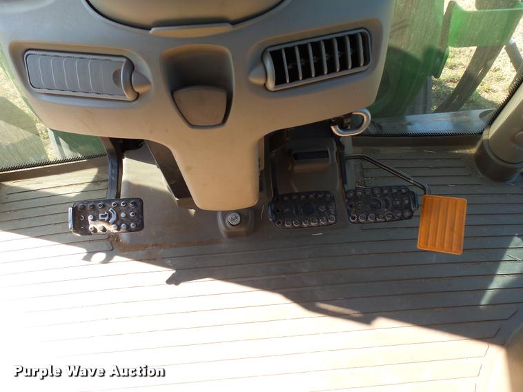 image for item DB4028 2012 John Deere 6125R tractor