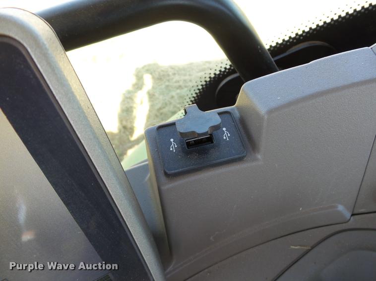 image for item DB4028 2012 John Deere 6125R tractor