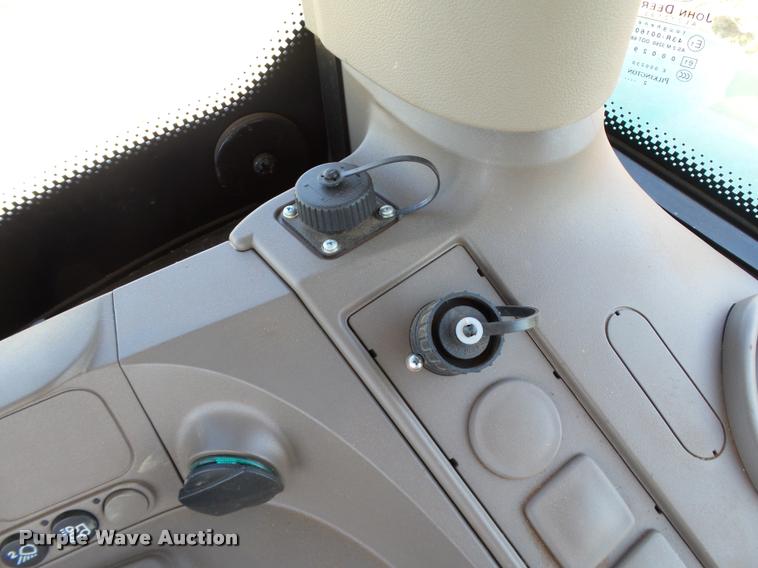 image for item DB4028 2012 John Deere 6125R tractor