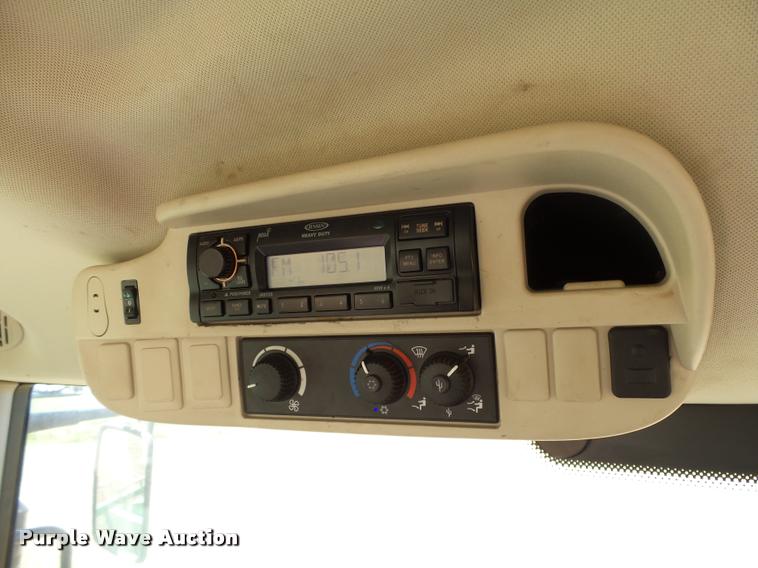 image for item DB4028 2012 John Deere 6125R tractor