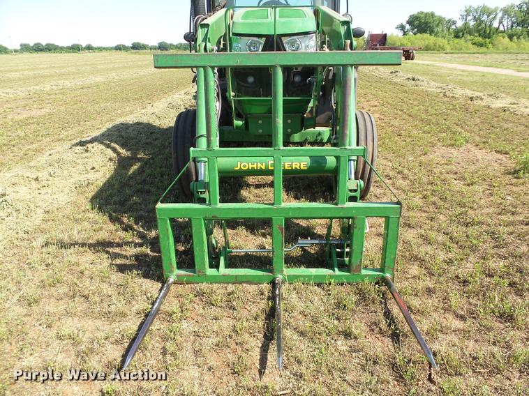 image for item DB4028 2012 John Deere 6125R tractor