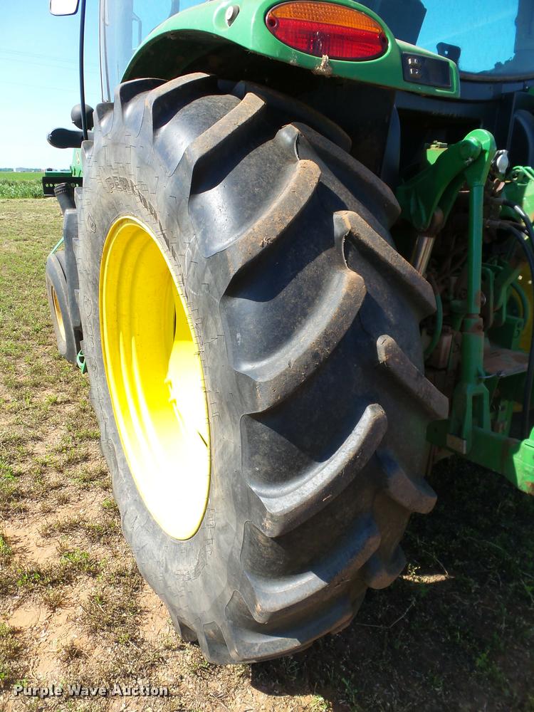 image for item DB4028 2012 John Deere 6125R tractor
