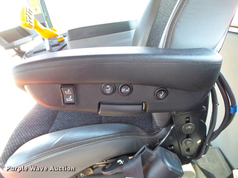 image for item DB4029 2015 Massey-Ferguson WR9870 self-propelled windrower