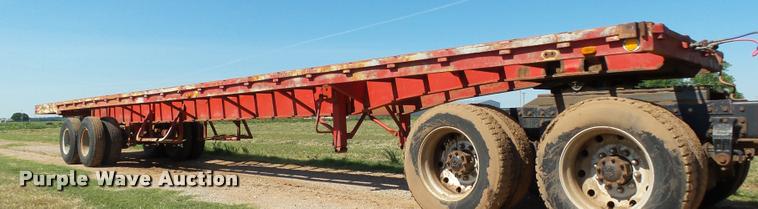 image for item DB4031 1974 Fruehauf/Hobbs FBEP42 flatbed trailer