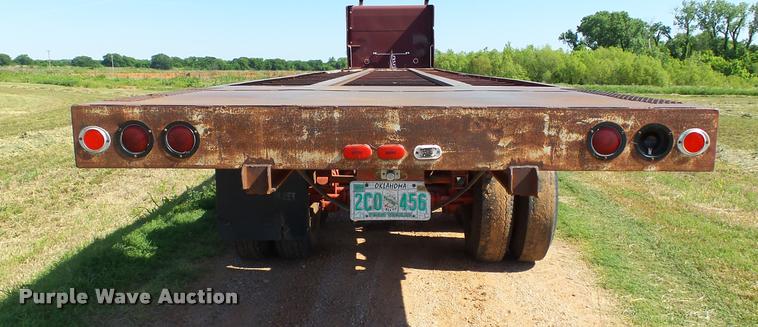 image for item DB4031 1974 Fruehauf/Hobbs FBEP42 flatbed trailer