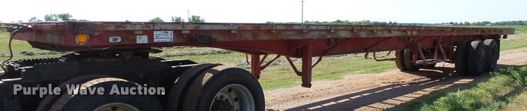 image for item DB4031 1974 Fruehauf/Hobbs FBEP42 flatbed trailer