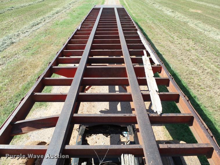 image for item DB4031 1974 Fruehauf/Hobbs FBEP42 flatbed trailer