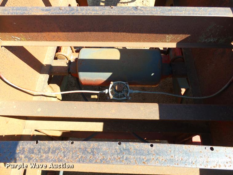 image for item DB4031 1974 Fruehauf/Hobbs FBEP42 flatbed trailer