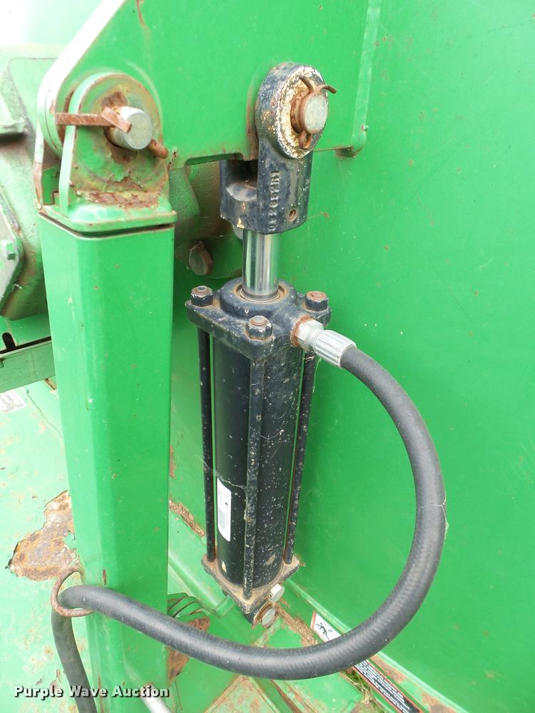 image for item DB4034 2009 John Deere CX15 Flex-Wing rotary mower