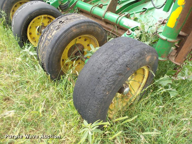 image for item DB4034 2009 John Deere CX15 Flex-Wing rotary mower