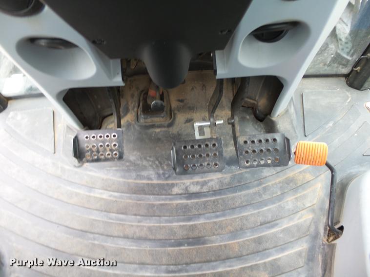 image for item DB4719 2014 New Holland T5.115 Electro Command MFWD tractor