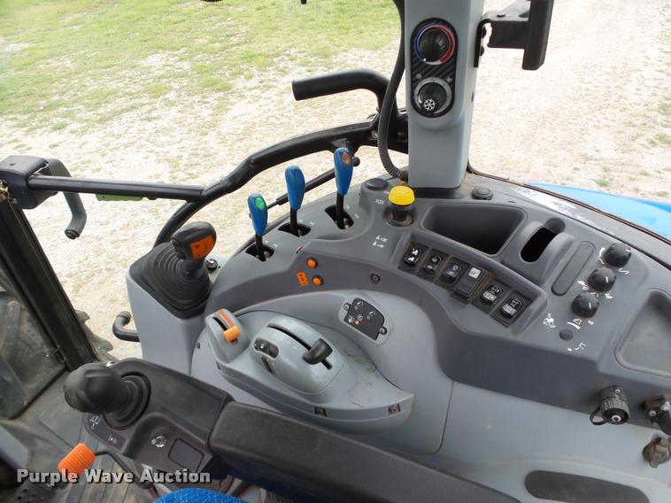 image for item DB4719 2014 New Holland T5.115 Electro Command MFWD tractor