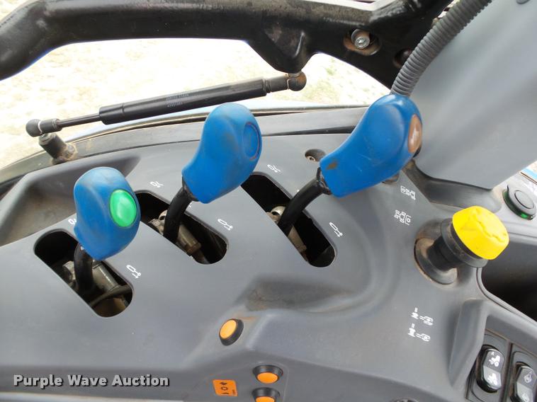 image for item DB4719 2014 New Holland T5.115 Electro Command MFWD tractor