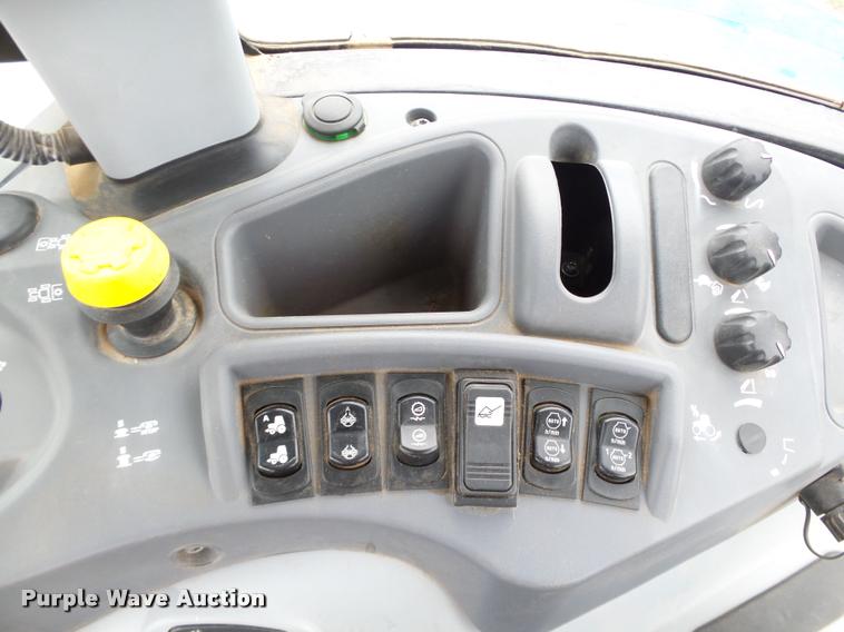 image for item DB4719 2014 New Holland T5.115 Electro Command MFWD tractor