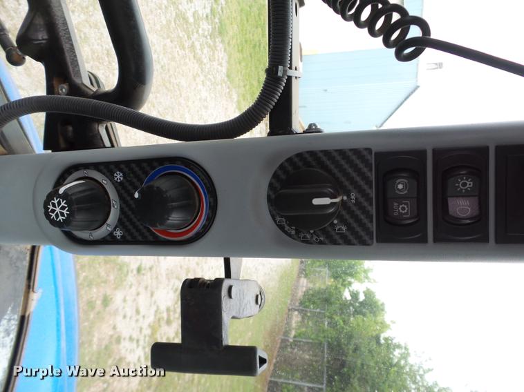 image for item DB4719 2014 New Holland T5.115 Electro Command MFWD tractor