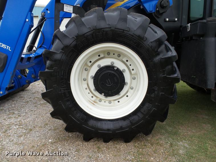 image for item DB4719 2014 New Holland T5.115 Electro Command MFWD tractor