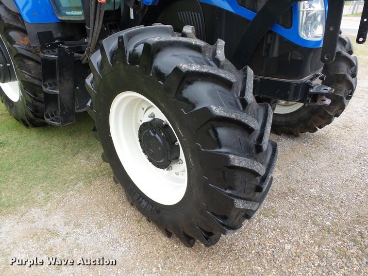 image for item DB4719 2014 New Holland T5.115 Electro Command MFWD tractor