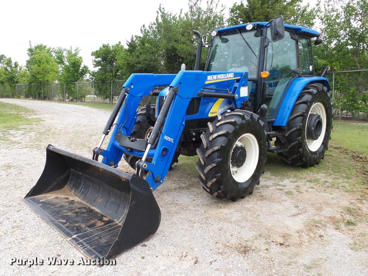 image for item DB4721 2012 New Holland T5070 MFWD tractor