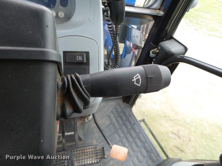 image for item DB4721 2012 New Holland T5070 MFWD tractor