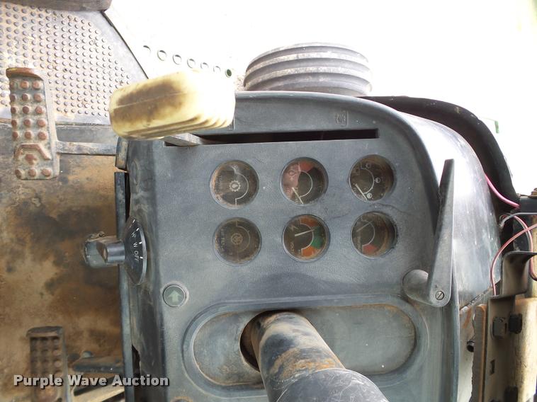 image for item DB4722 1974 John Deere 4630 tractor