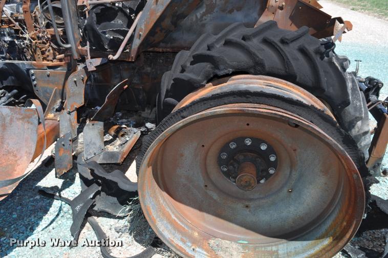 image for item DC6458 2003 Case IH MX285 MFWD tractor