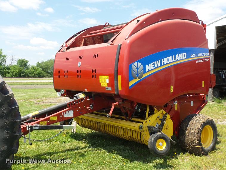 image for item DD9439 2014 New Holland Rollbelt 560 specialty crop baler