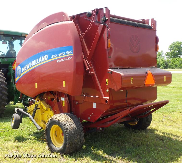 image for item DD9439 2014 New Holland Rollbelt 560 specialty crop baler