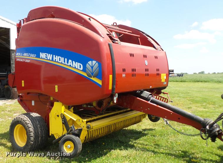 image for item DD9439 2014 New Holland Rollbelt 560 specialty crop baler
