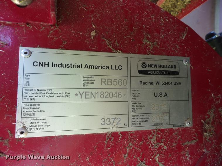 image for item DD9439 2014 New Holland Rollbelt 560 specialty crop baler