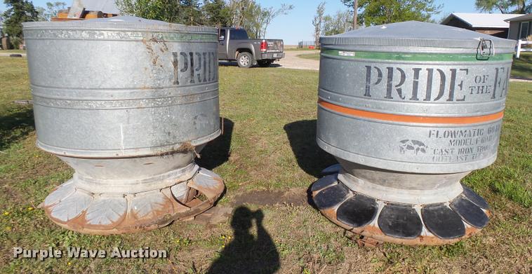 2 12 Hole Hog Feeders Item De9001 5 31 2017