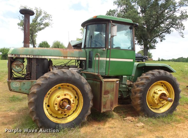 image for item DE9572 1980 John Deere 8640 4WD tractor