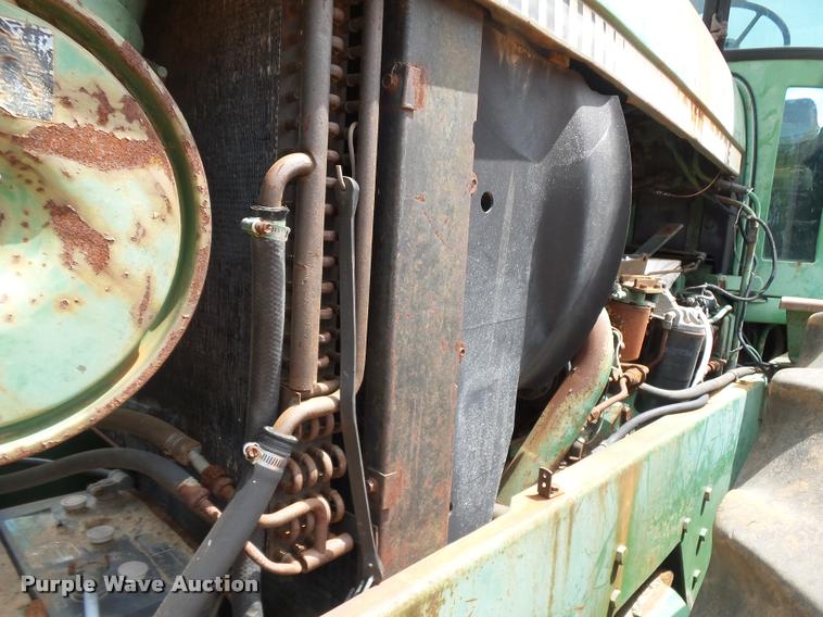 image for item DE9572 1980 John Deere 8640 4WD tractor