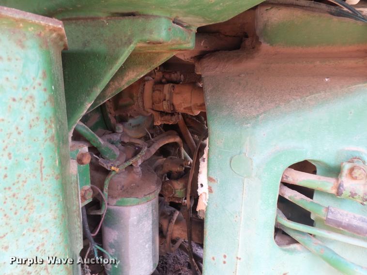 image for item DE9572 1980 John Deere 8640 4WD tractor