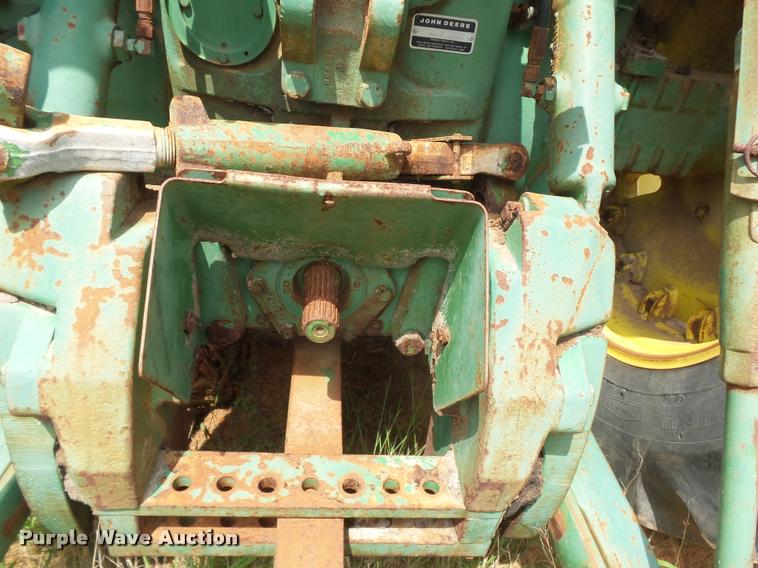 image for item DE9572 1980 John Deere 8640 4WD tractor
