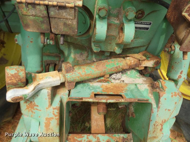 image for item DE9572 1980 John Deere 8640 4WD tractor
