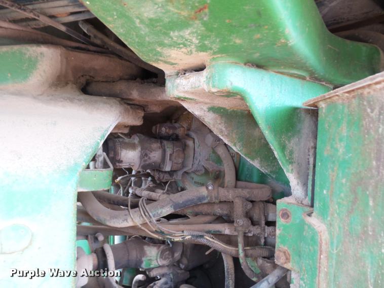 image for item DE9572 1980 John Deere 8640 4WD tractor