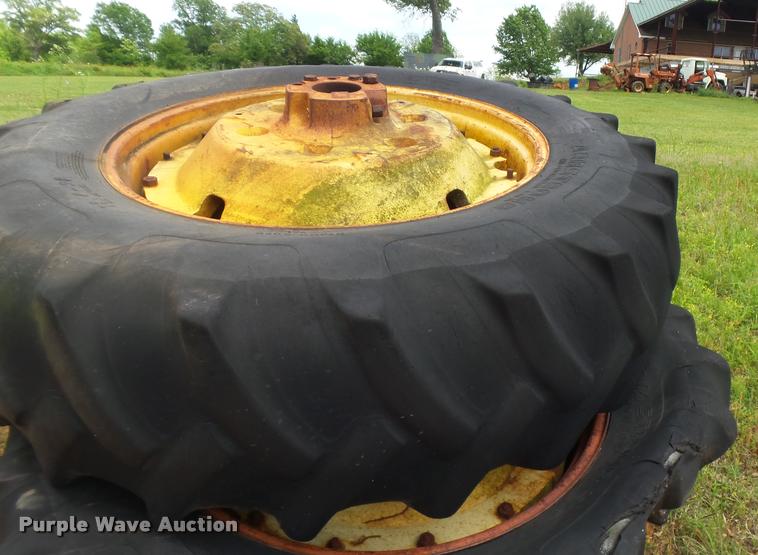 image for item DE9572 1980 John Deere 8640 4WD tractor