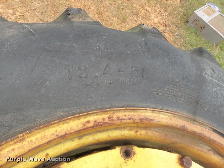 image for item DE9572 1980 John Deere 8640 4WD tractor