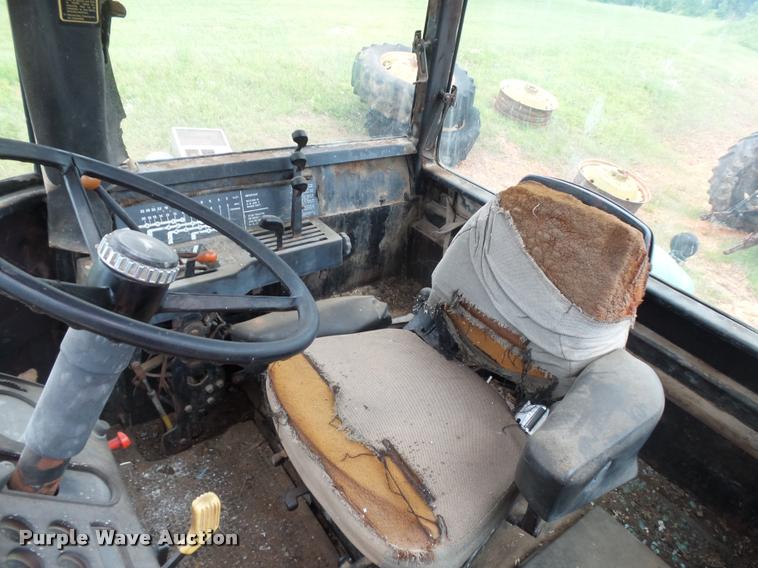 image for item DE9572 1980 John Deere 8640 4WD tractor