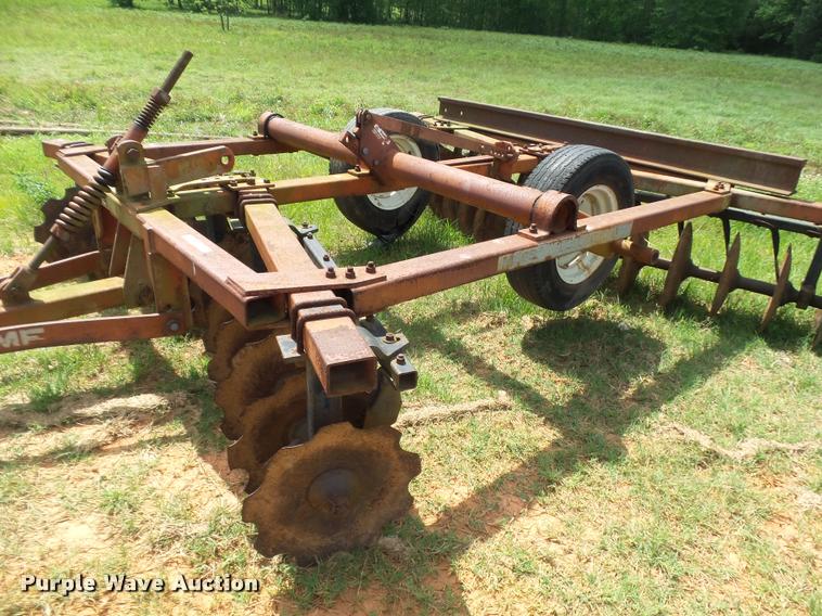 image for item DE9595 Massey-Ferguson 233 disk plow