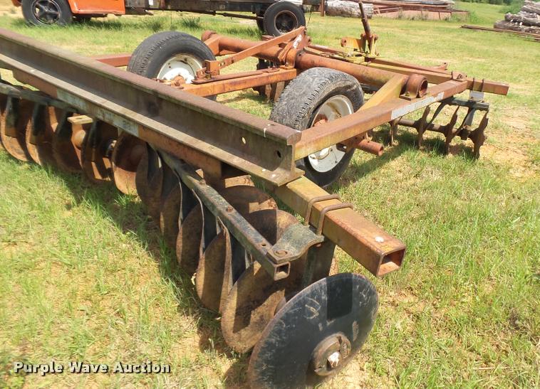 image for item DE9595 Massey-Ferguson 233 disk plow