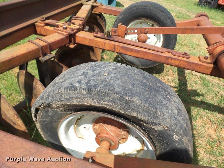 image for item DE9595 Massey-Ferguson 233 disk plow