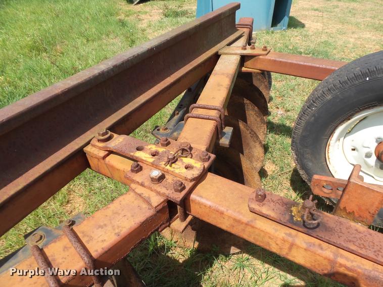 image for item DE9595 Massey-Ferguson 233 disk plow