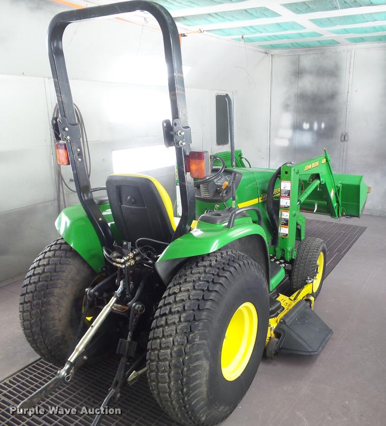 image for item DH9284 2000 John Deere 4200 MFWD tractor