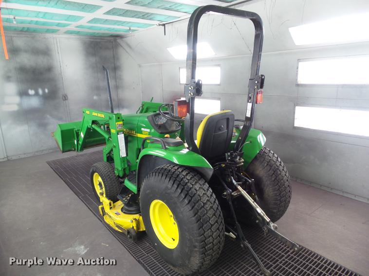 image for item DH9284 2000 John Deere 4200 MFWD tractor